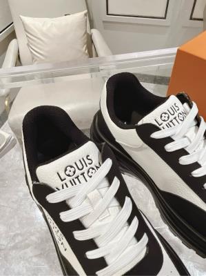 wholesale quality men's louis vuitton trainer black white